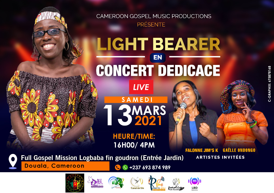 Light Bearer in live signing concert